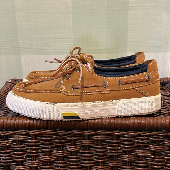 Tan & Navy Sebago Docksides 👞 - Picture 5 of 8